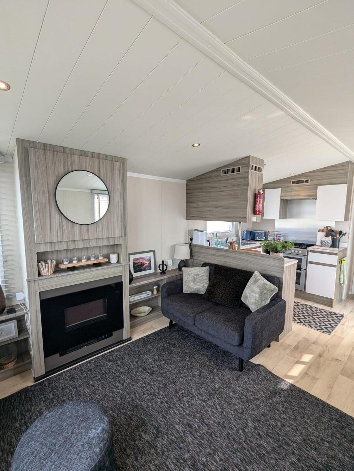 Beautifully Presented Dog Friendly Caravan On Very Popular Littlesea Holiday Haven Park Weymouth Wyke Regis Zewnętrze zdjęcie
