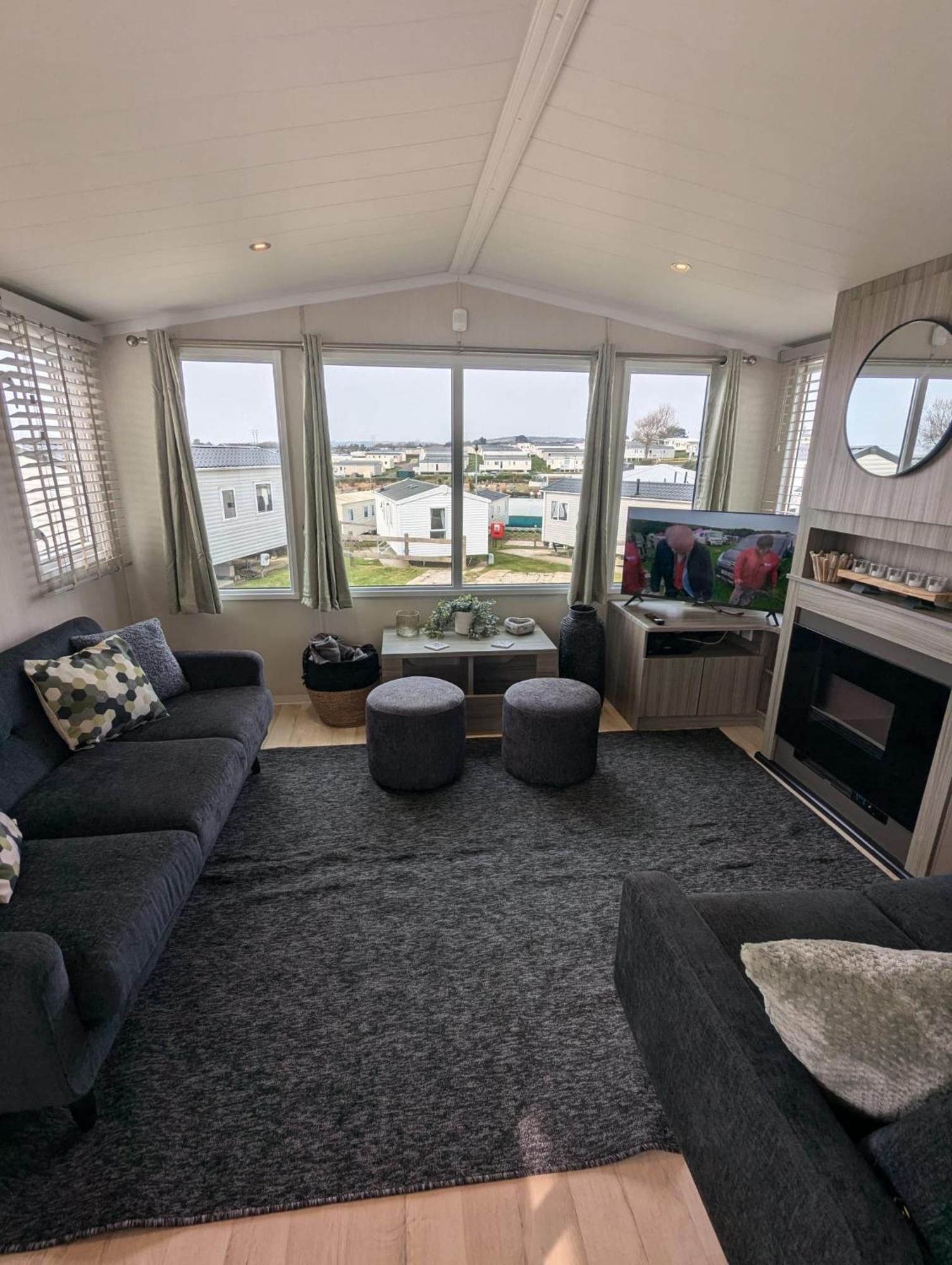 Beautifully Presented Dog Friendly Caravan On Very Popular Littlesea Holiday Haven Park Weymouth Wyke Regis Zewnętrze zdjęcie