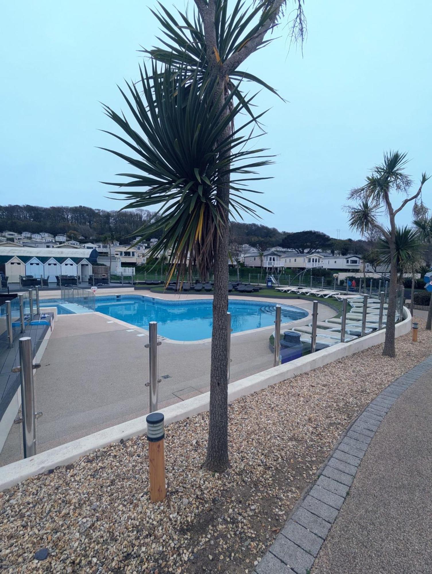 Beautifully Presented Dog Friendly Caravan On Very Popular Littlesea Holiday Haven Park Weymouth Wyke Regis Zewnętrze zdjęcie